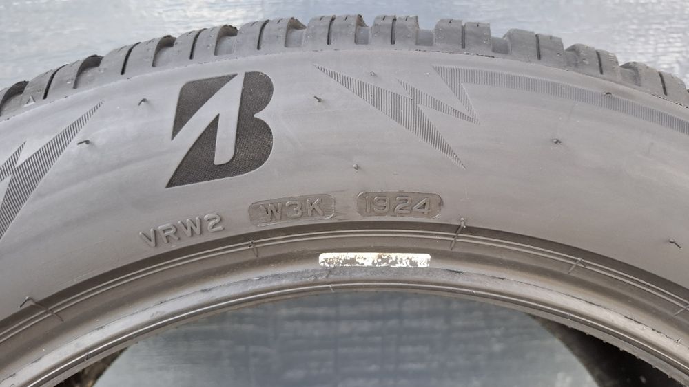 Bridgestone 245/50 R19 Blizzak 2024