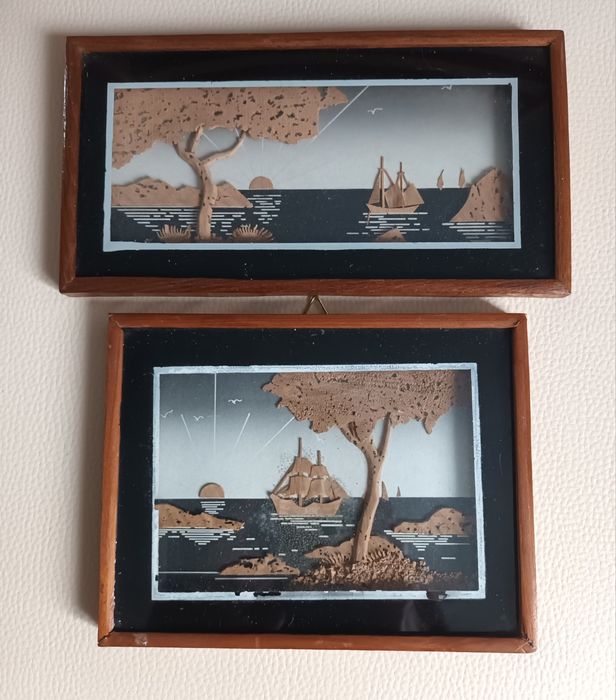 Dois pequenos quadros ilustrado com cortiça