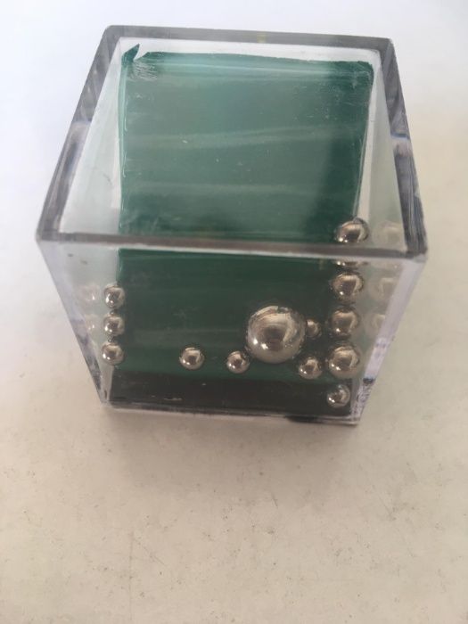 Cubo com Bolinhas