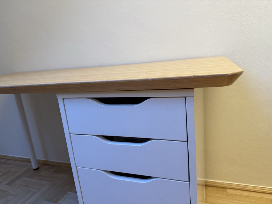 biurko ikea białe drewniane z szafką