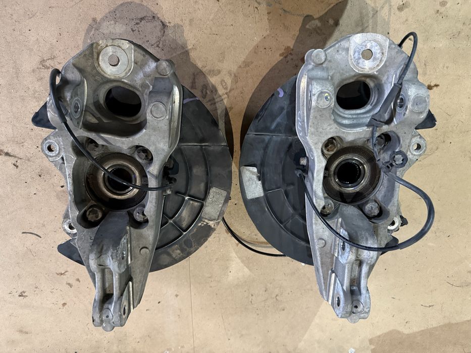 Цапфа задня ступічний підшипник ліва права jeep compass 2.4 2017 2018+