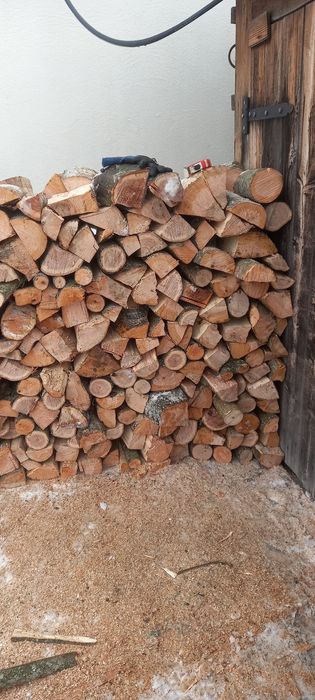 Дрова дуб граб ясен рубані