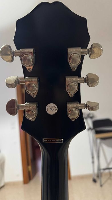 Guitarra Epiphone Emperor Swingster Black