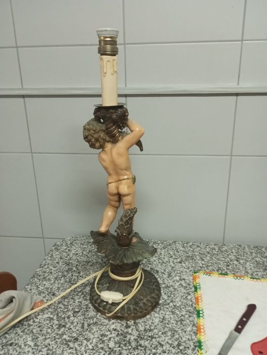 Candeeiro Anjo muito antigo, em cerâmica.