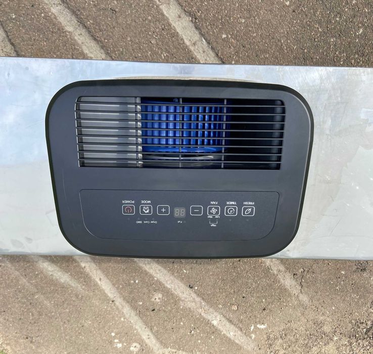 Осушувач повітря НОВИЙ Midea MDDF-20DEN7-QA3 20 літрів/доба до 52 м2