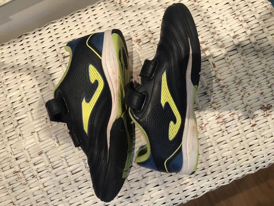 Tenis Marca joma numero 33