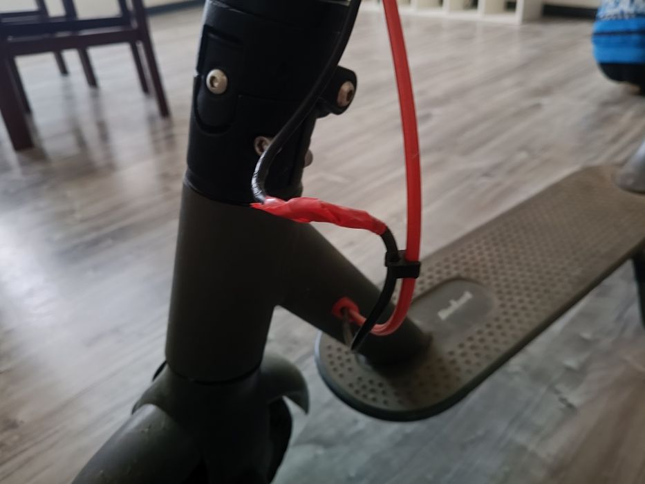 Dwie Hulajnogi elektryczne