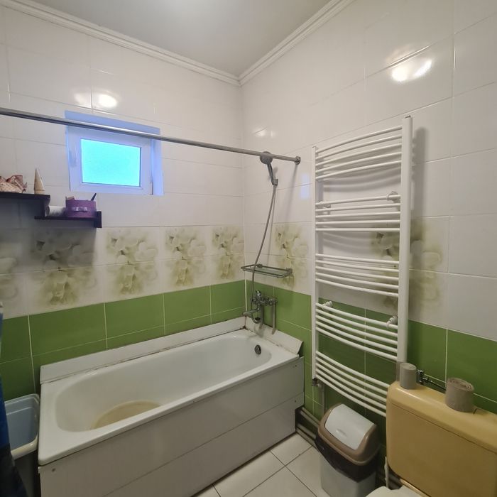 Продається компактний сімейний будинок в м.Берегове