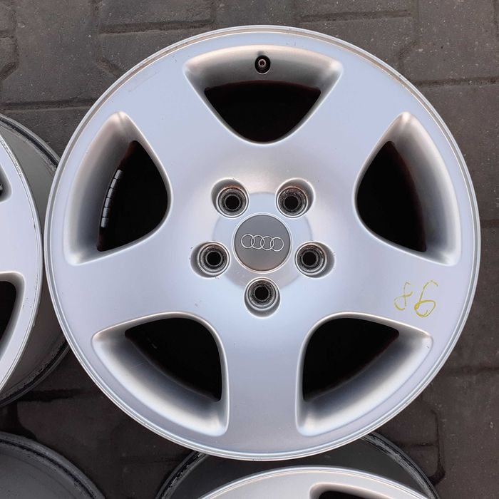 Felgi aluminiowe AUDI 5x112 7Jx16 ET46 Nr 98