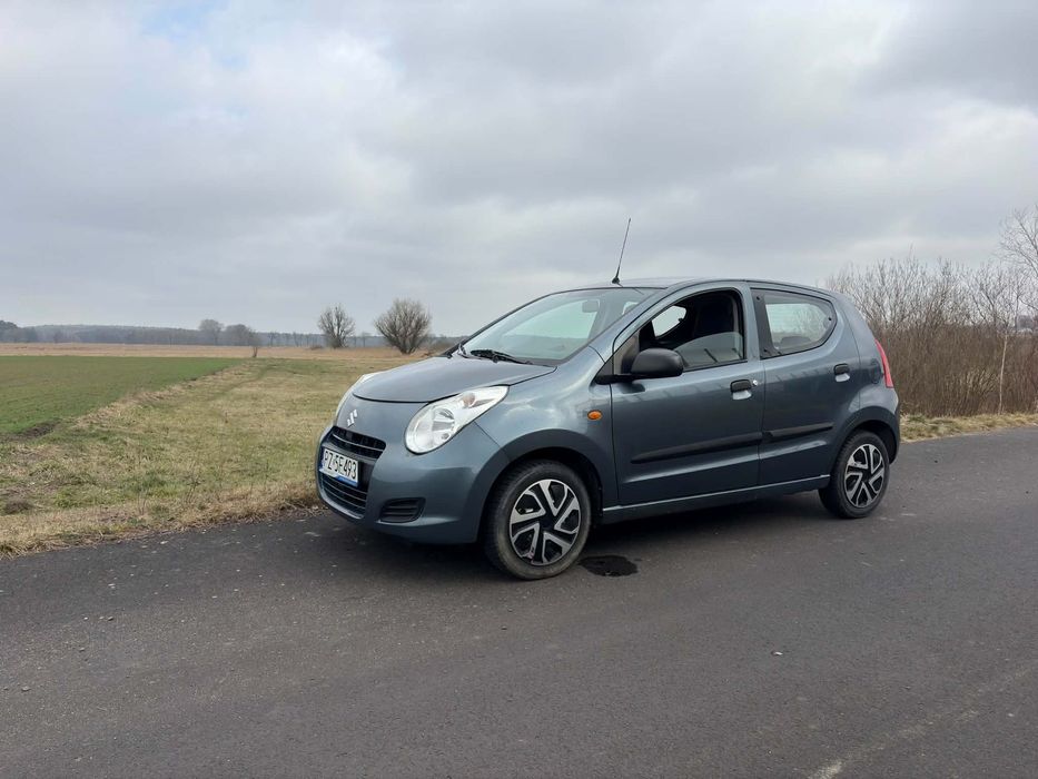 Suzuki Alto SUZUKI ALTO- ekonomiczne , małe auto miejskie.