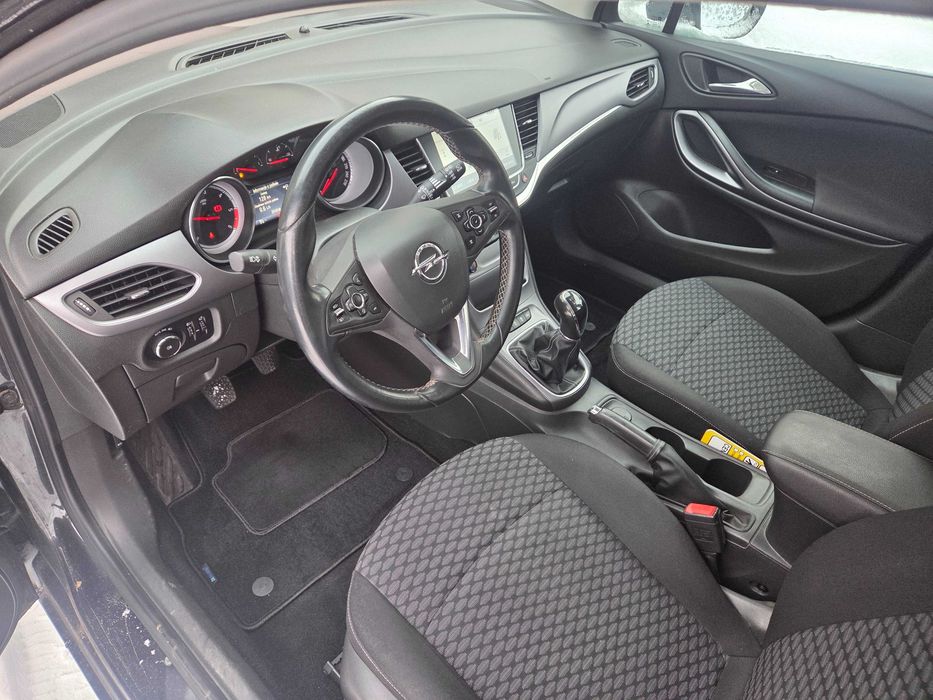 Opel Astra 2016r 1,6Diesel 110 Km Alu Navi GWARANCJA