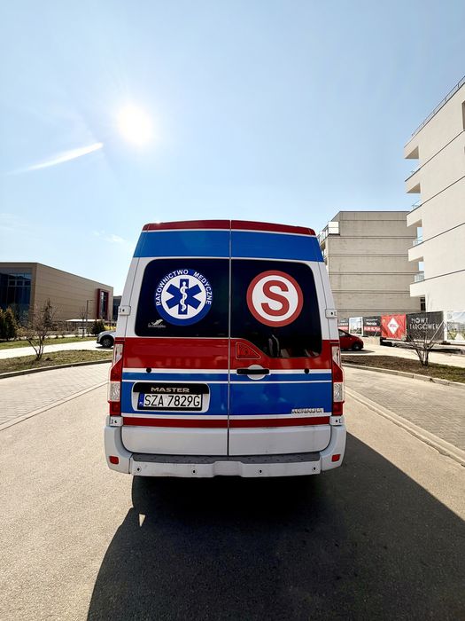 Ambulans Karetka Renault Master