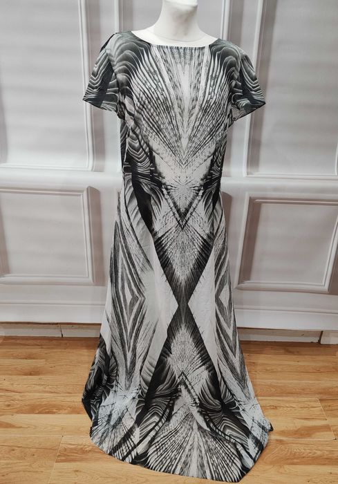 Delikatna maxi koktajlowa sukienka River Island rozmiar 42/44 poliester