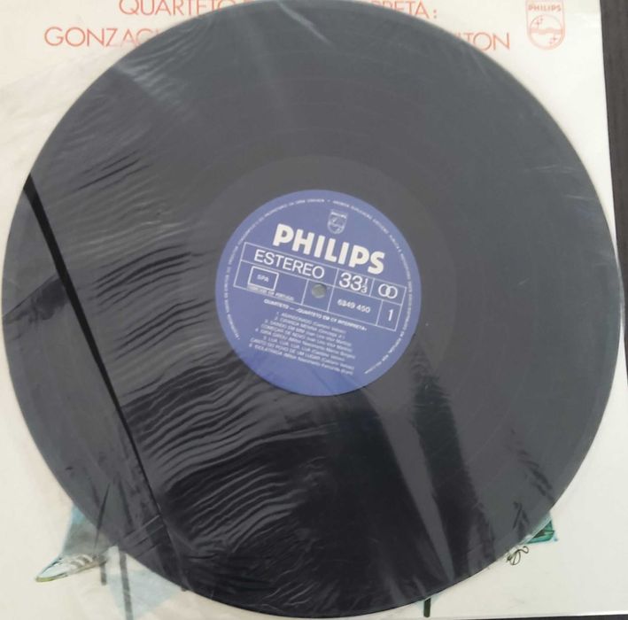 VinilLp- Quarteto em Cy Interpreta: Gonzaguinha, Caetano, Ivan, Milton