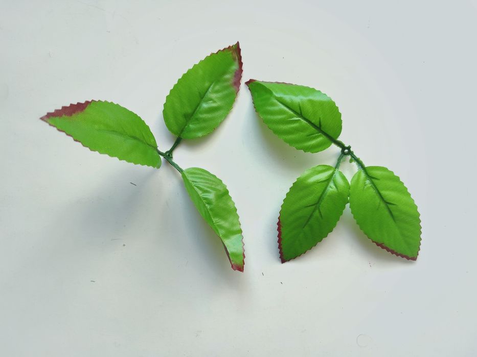 Штучні листочки, зелень