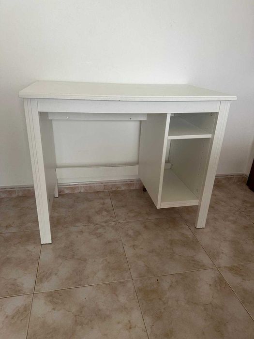 Secretária/mesa de vestir