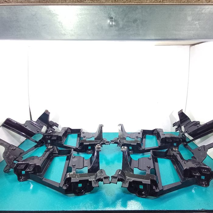 Кронштейны крепления фары BMW X5 E53 платформа фари бмв х5 е53