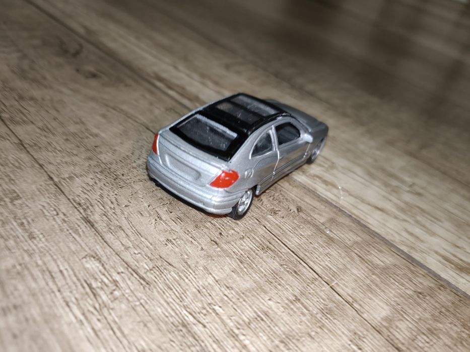 Metalowy model samochodu Mercedes-Benz Klasy C SportCoupé
