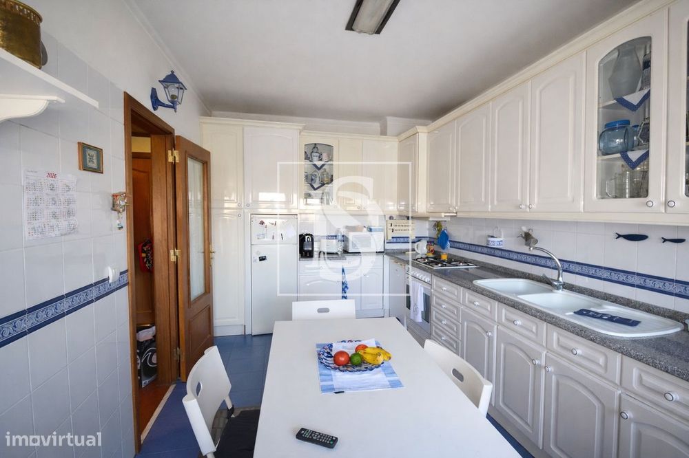 T3 em TOMAR com Excelentes Áreas Elevador | Garagem — Madalena E Beselga, Santarém