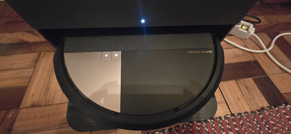 Aspirador robô Irobot Roomba max 706 combo + base autowash (autonomia