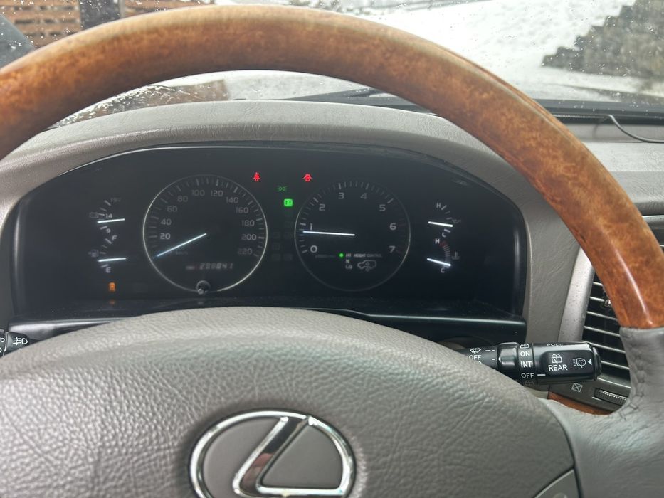 Lexus LX 470 Лексус