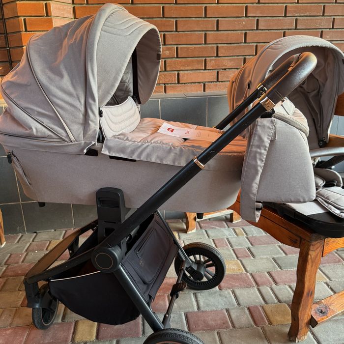 Продам коляску Corela epica 2в1