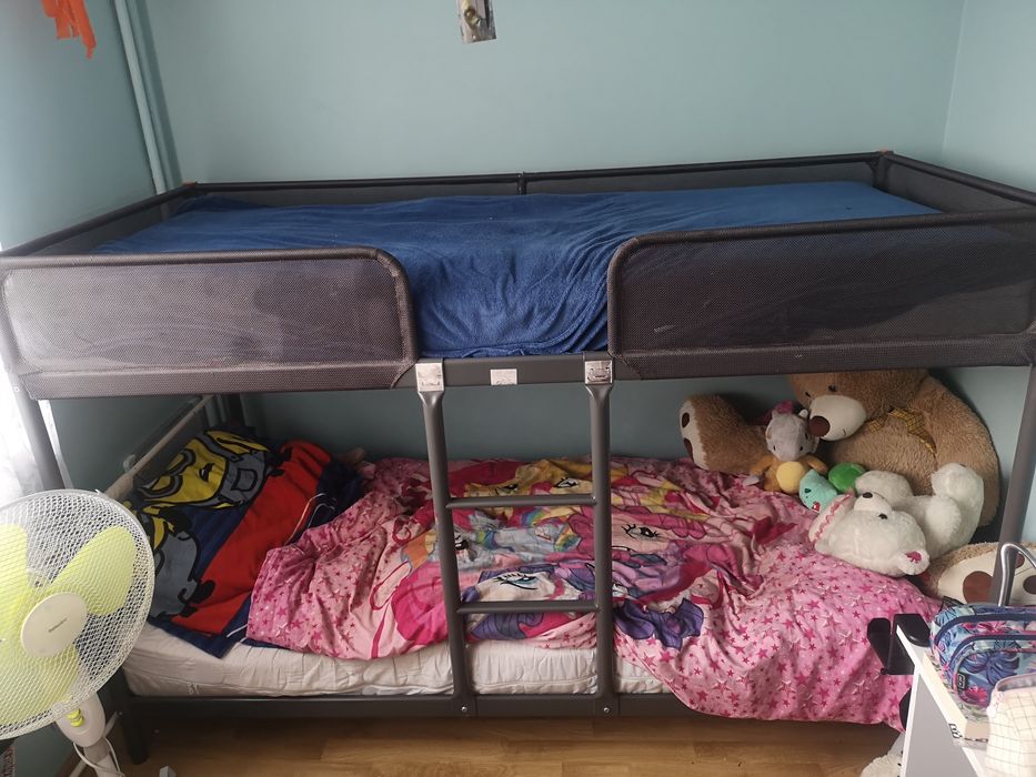 Łóżko dwupiętrowe