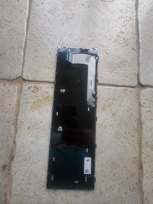 Sprzedam klawiature do Laptopa ze zdjecia (Nie wiem Do jakiego modelu)