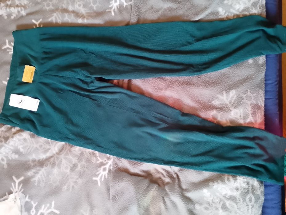 Nowe leginsy prążkowane damskie