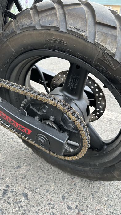 Suzuki Katana в стилі скрамблер