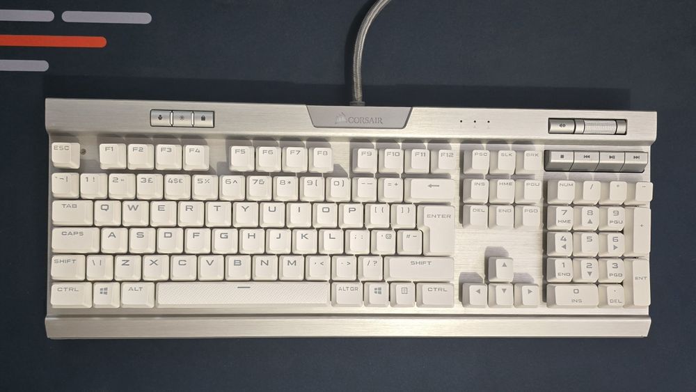 Corsair K70 MK.2 Special Edition (branco)