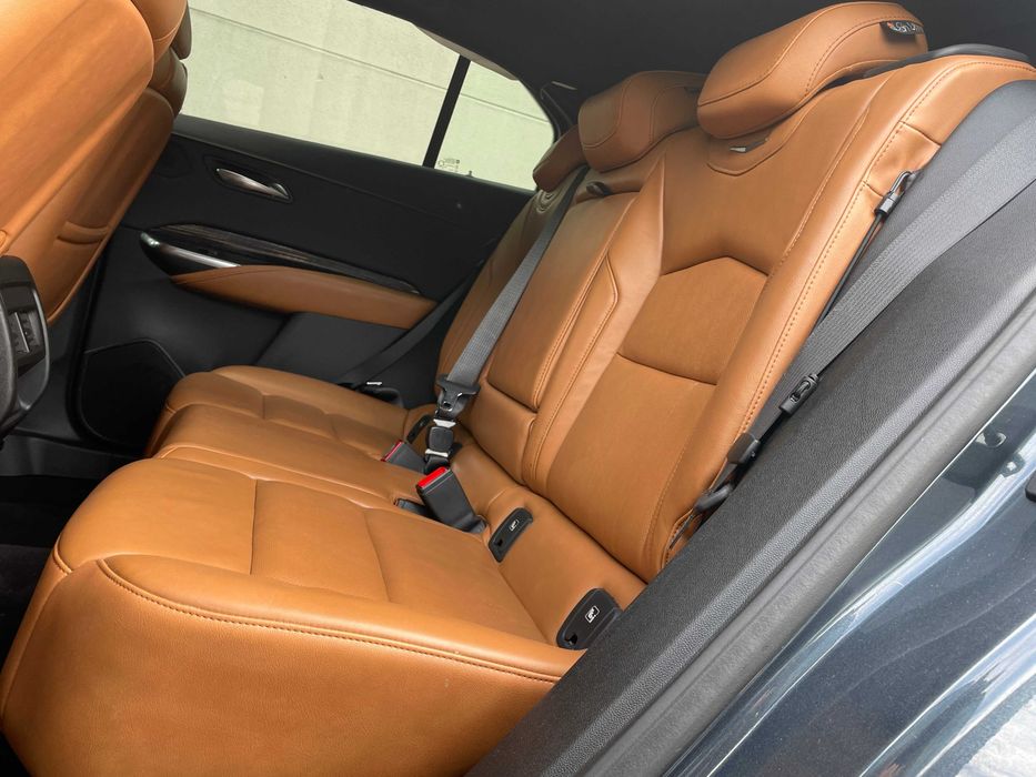 Cadillac XT4 w całości lub na części