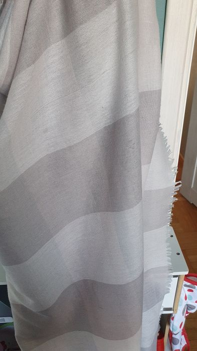 Chusta szal pastelowa krata biel szary wiskoza duza