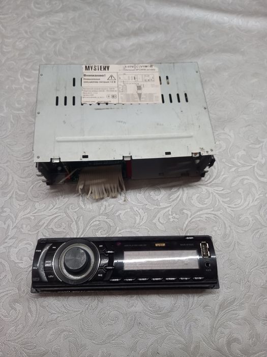 Продам  магнитолу