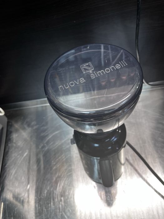 Напівпрофесійна кавомолка Nuova Simonelli