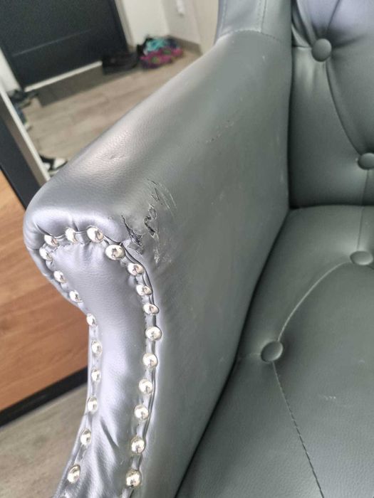 Fotel skórzany biurowy CHESTERFIELD szary ANTYCZNY bujany + czarny