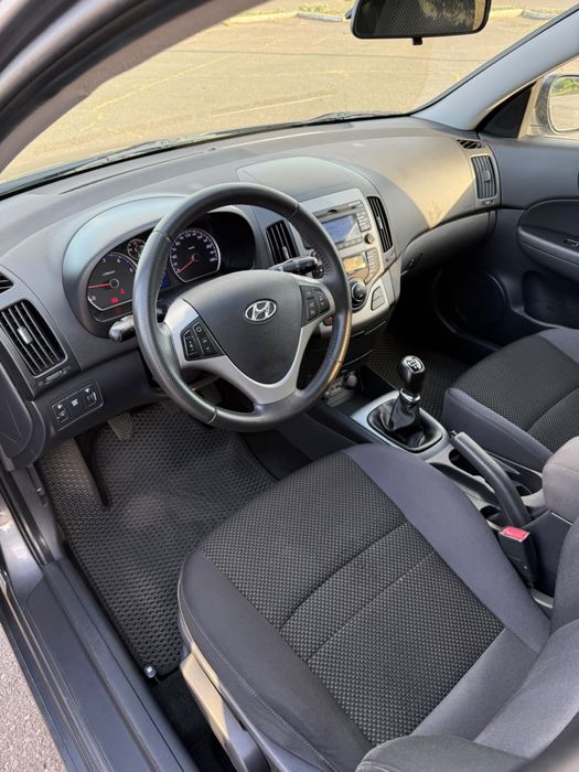 Продам автомобіль Hyundai i30CW