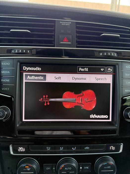 VW Golf VII Highline 1.6 TDI DSG Best Edition | Dynaudio | Park Assist | Full Extras