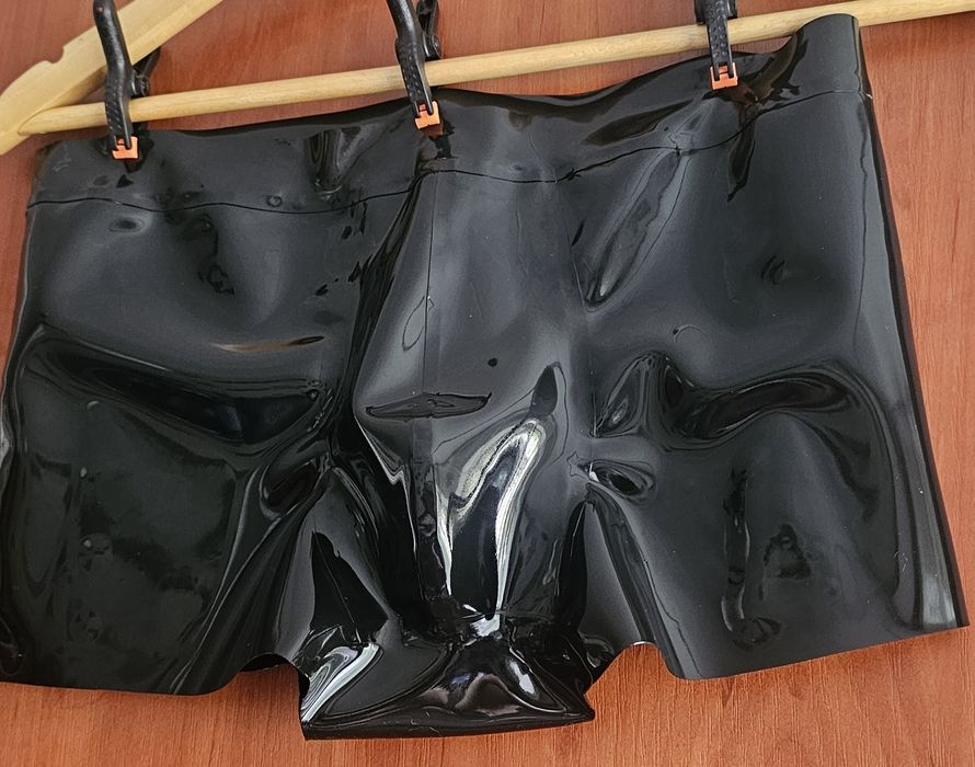 Труси чоловічі зі спражнього латексу