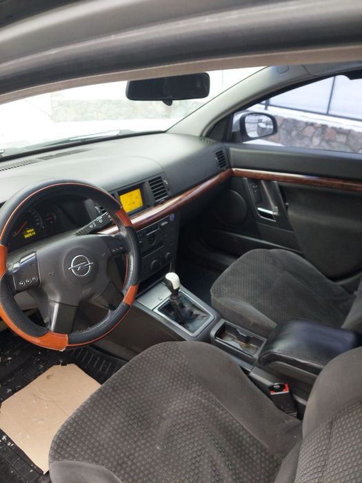 Opel Vectra 2004 рік