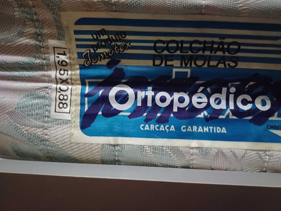 Cama solteiro com gavetão