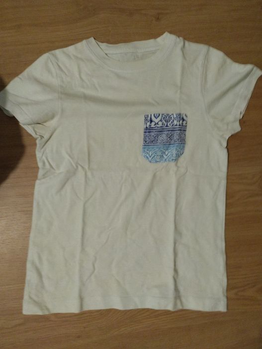 T-Shirt branca simples