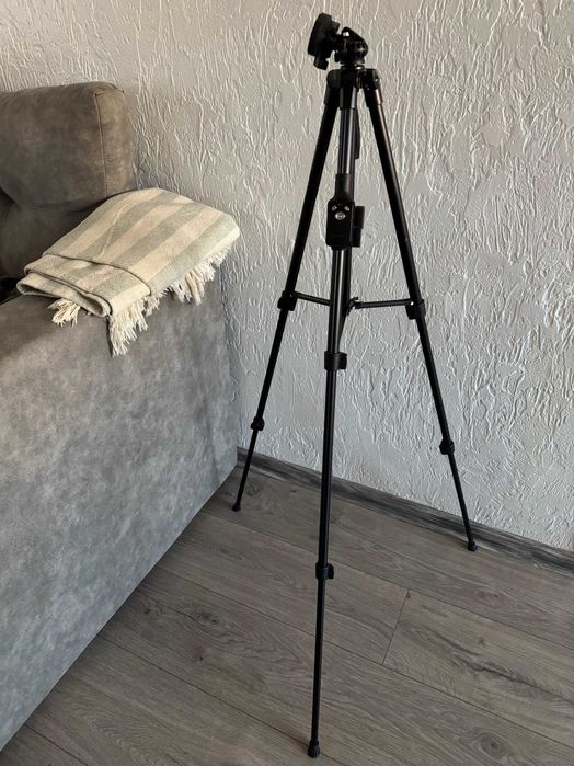 Новий фотоштатив Yunteng VCT-5208L