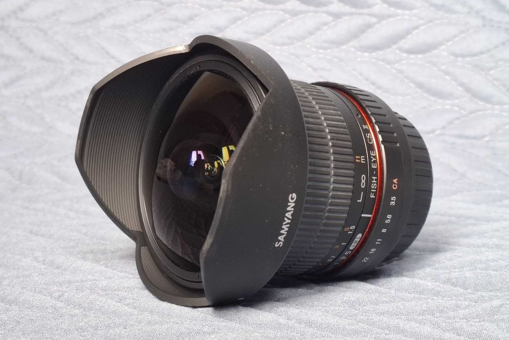 Objetiva Samyang 8mm f/3.5 HD Fisheye (como nova)
