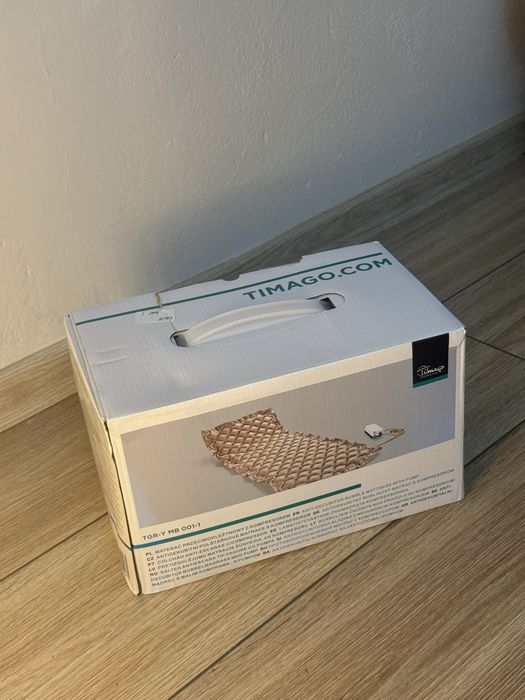 Materac przeciwodleżynowy z kompresorem