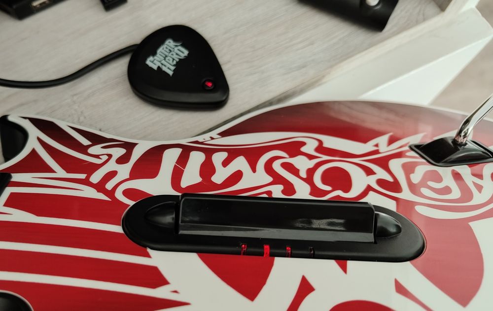 PS3 Guitarra Guitar Hero Les Paul Aerosmith + Dongle Original + jogo