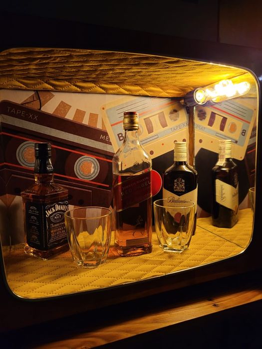 Telewizor PRL. Unimor . Neptun.  Barek retro loft. Prezent