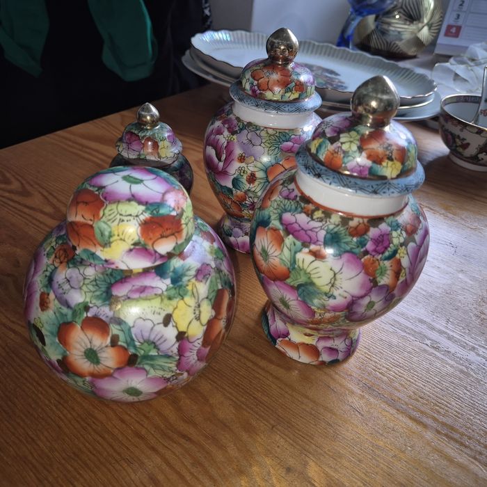 Zestaw chińskiej porcelany