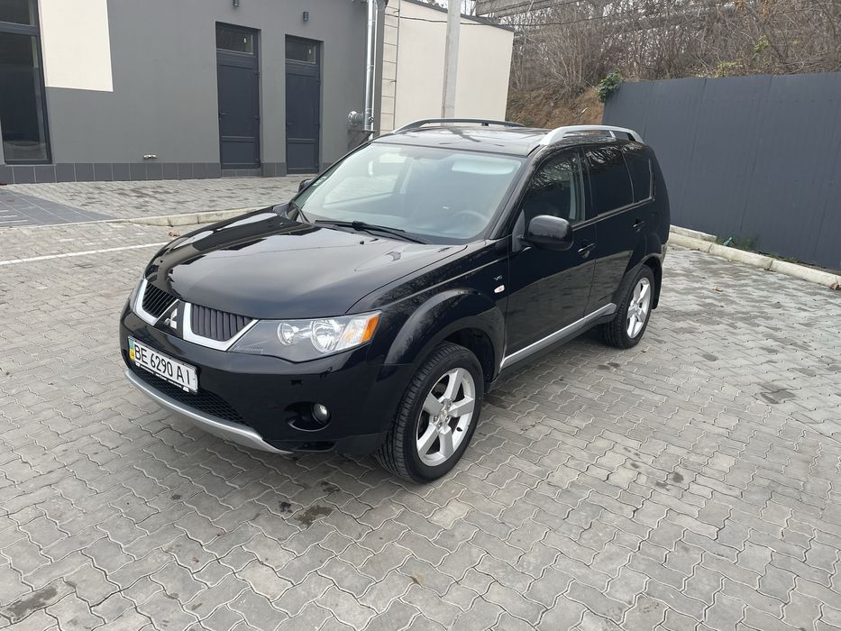 Mitsubishi Outlander XL