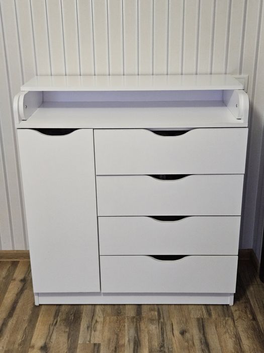 Пеленальний комод 4+1 білий Софт без ручок на телескопах